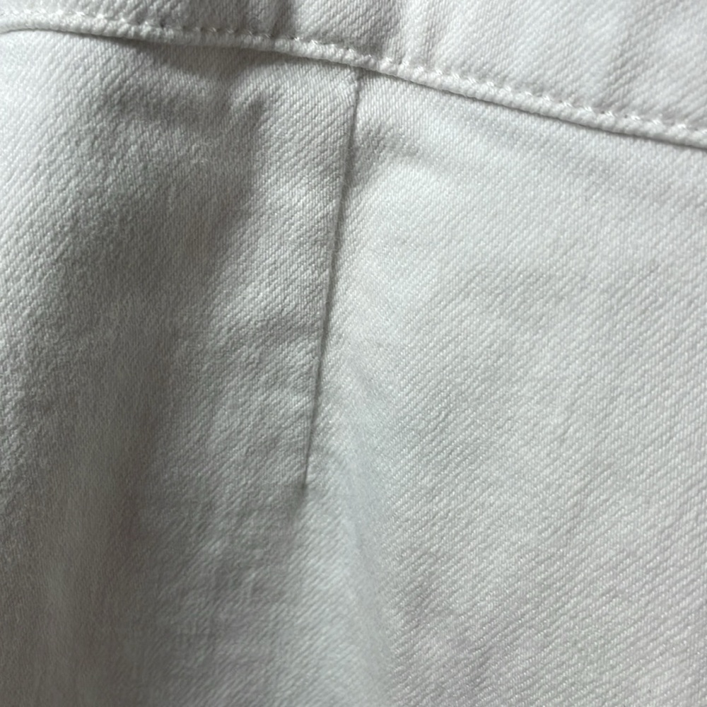 Alice + Olivia White Button-Detail Mini Skirt - Picture 8 of 8